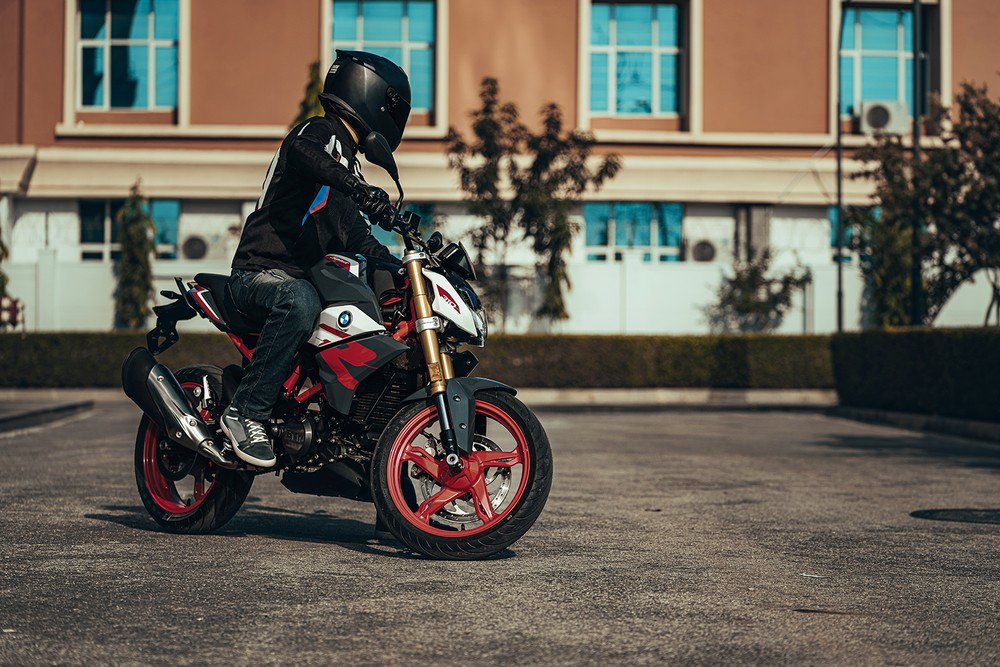 2021 BMW G 310 R First Look