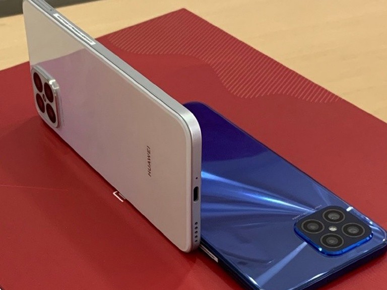Huawei Nova 8 SE Review: A Lightweight 5G Mid-Range Killer