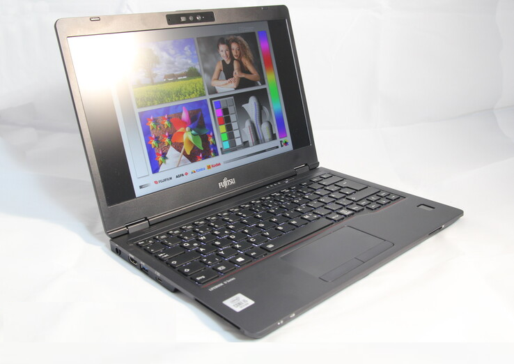Fujitsu LifeBook U7310 Laptop Review: Good 13-inch business laptop without performance ambitions, but with unique selling point