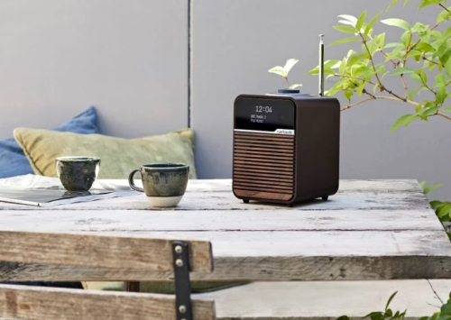 Ruark unveil stylish looking R1 Mk4 desktop radio