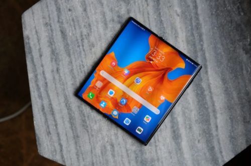 Huawei Mate X2: Tasting the future with this nearly $3,000 foldable phone