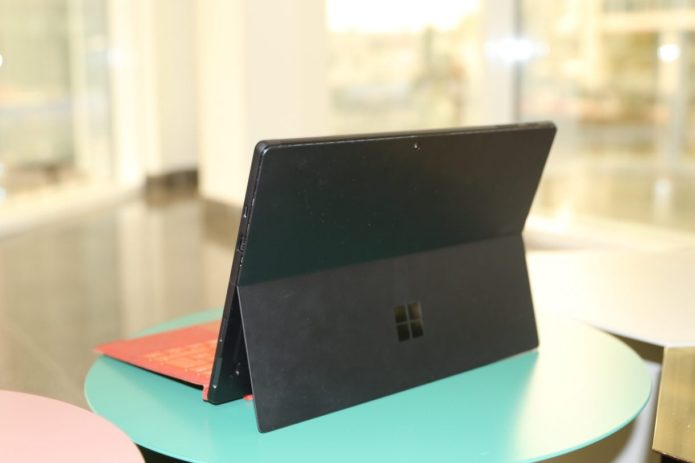 Microsoft Surface Pro 8 could launch in January with LTE support