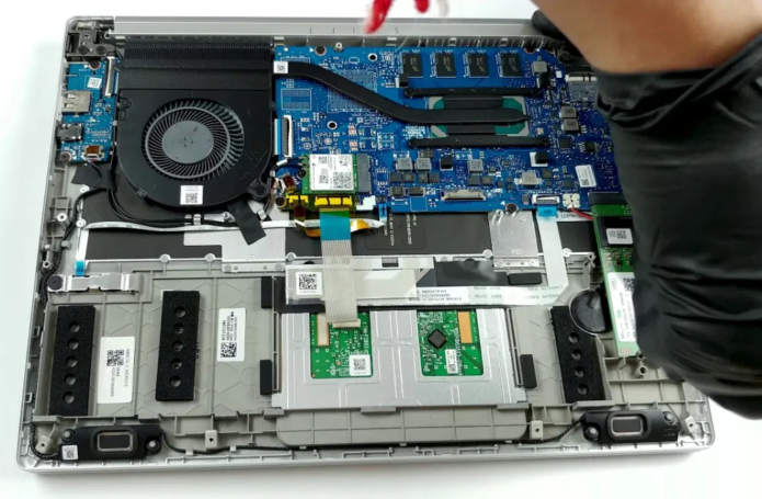 Inside Acer Swift 3 (SF313-53) – disassembly and upgrade options