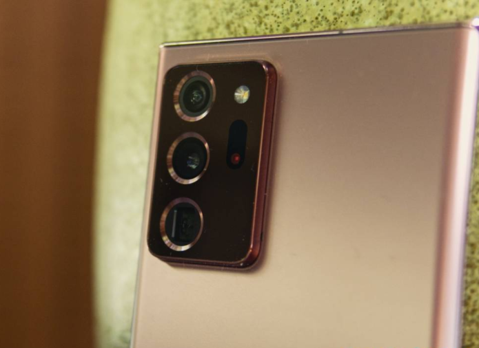 Samsung 600MP camera sensor won’t be coming to phones soon