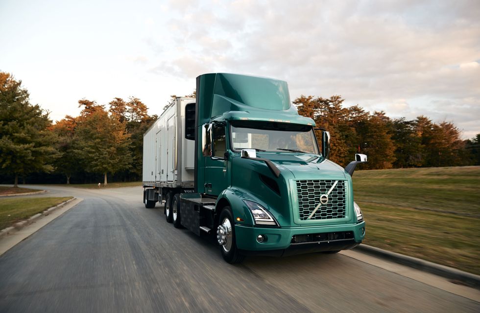 Volvo's Electric Semi Truck with 150 Miles of Range Coming in 2021