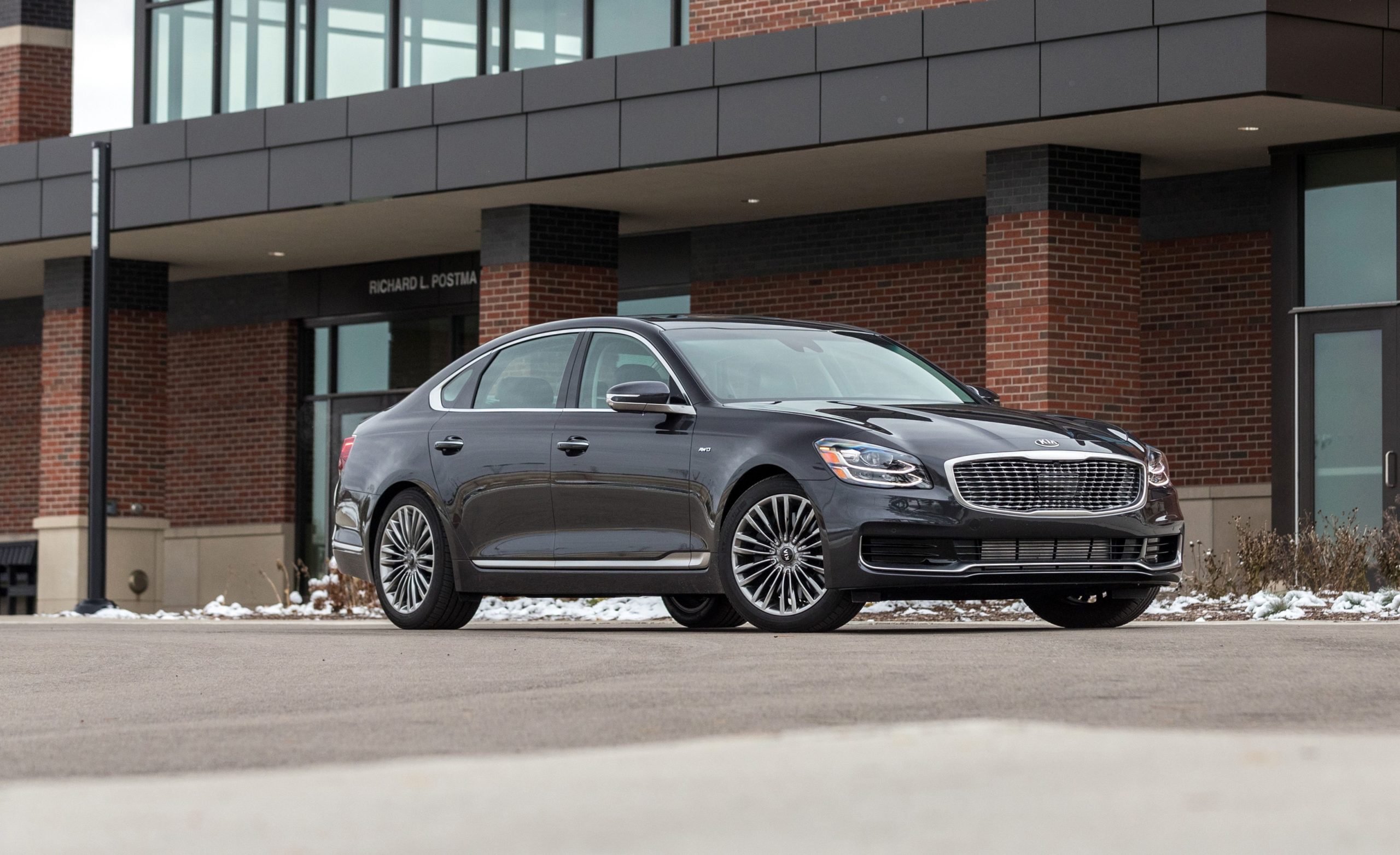 Kia K900 and Cadenza Are Dead for 2021
