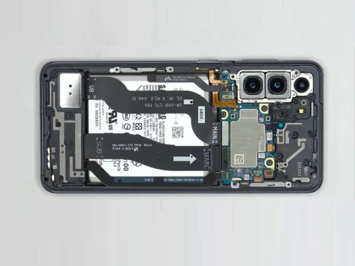 Disassembly video shows the Galaxy S21 internals haven't changed much since the S20