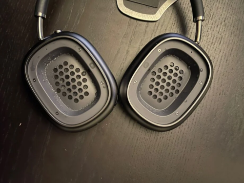 AirPods Max users report condensation issue inside ear-cups