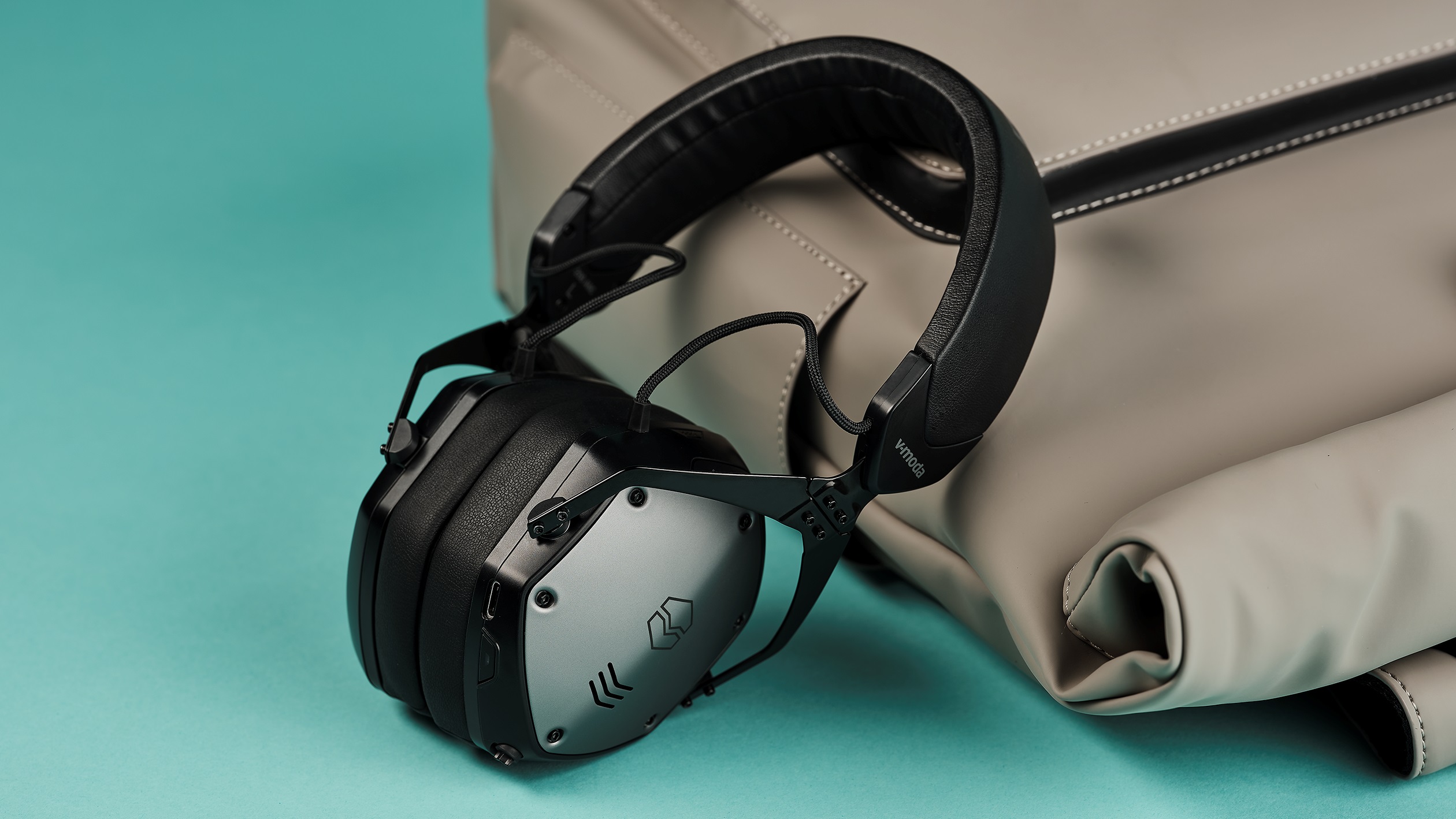 https://www.tomsguide.com/news/airpods-max-rival-just-launched-with-features-that-beat-apple