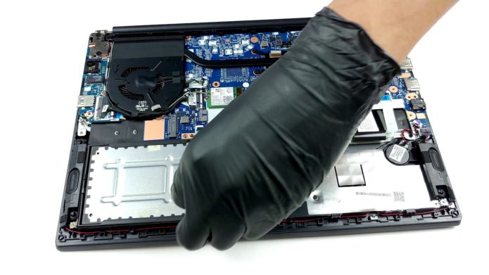 Inside Lenovo ThinkPad E14 Gen 2 – disassembly and upgrade options