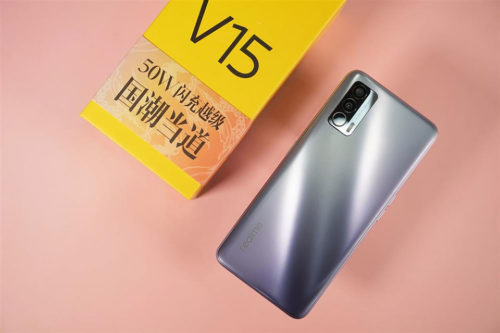 Realme V15 Review: Premium Budget Phone With Affordable Price