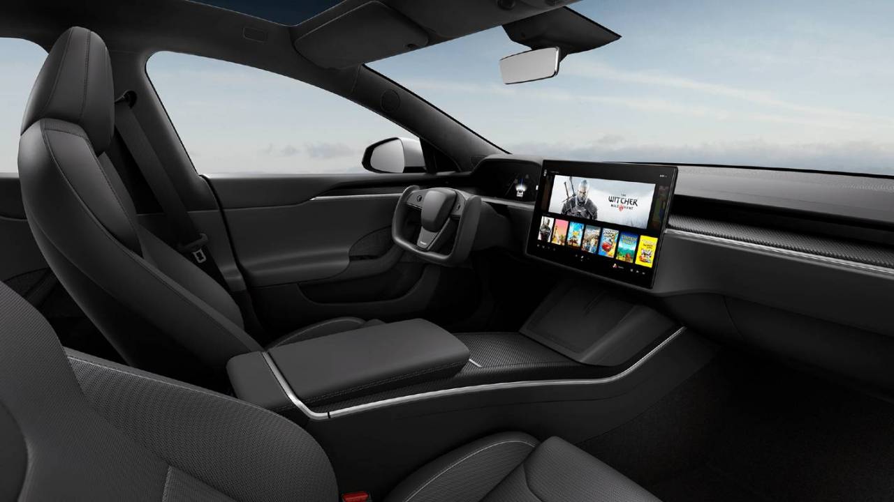 Tesla’s new ‘yoke’ steering wheel prompts NHTSA safety questions