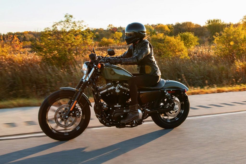 2021 Harley-Davidson Iron 883 Buyer’s Guide (Specs, Prices, and Photos ...