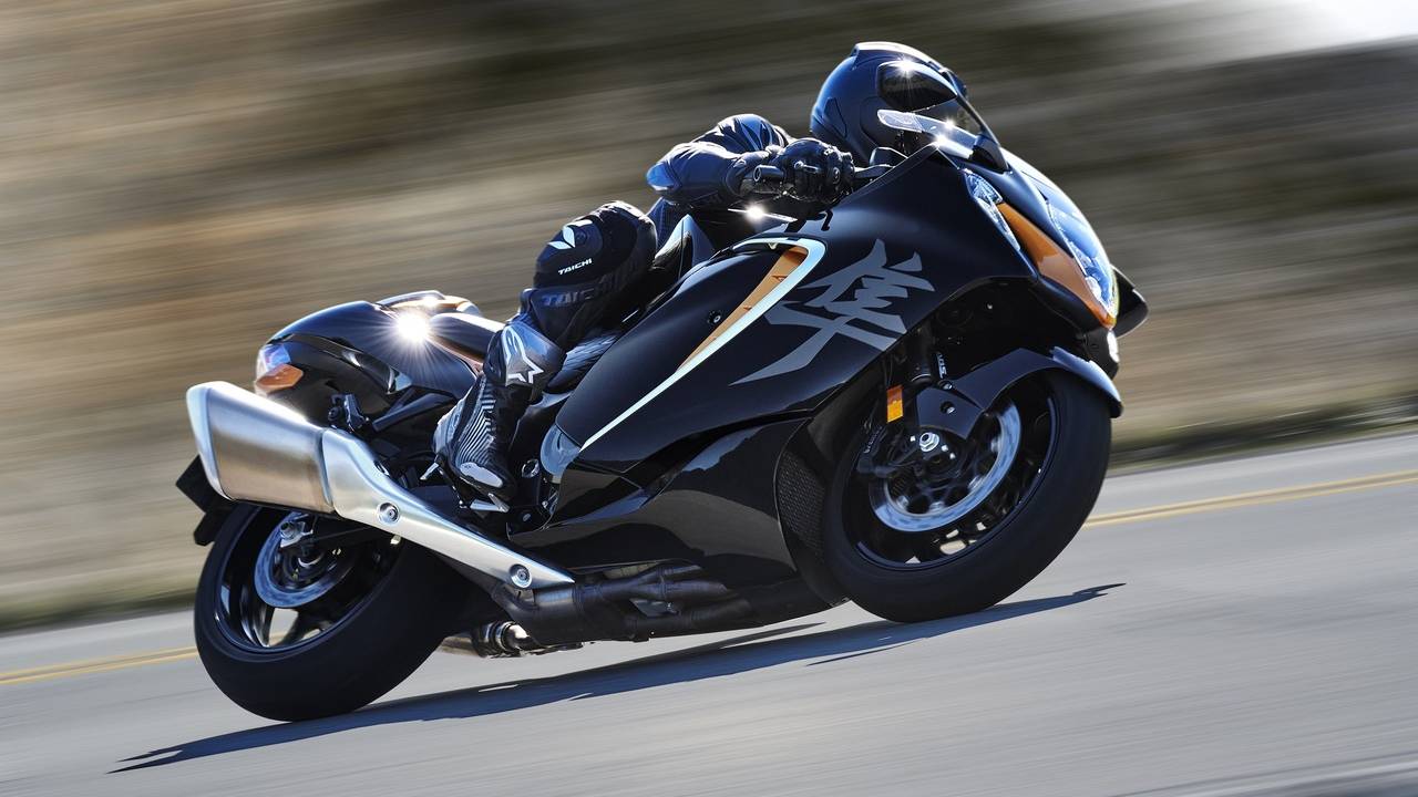 2022 Suzuki Hayabusa returns with sharper styling and new tech