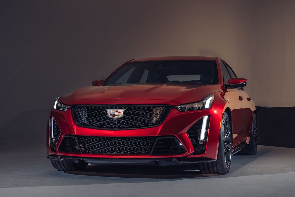 2022 Cadillac CT5-V Blackwing Gets a Glorious 668-HP V-8 and a Manual