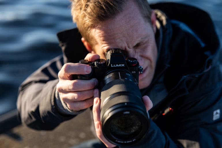 The Panasonic 70-300mm F4.5-5.6 Macro OIS Is the Lightest Around