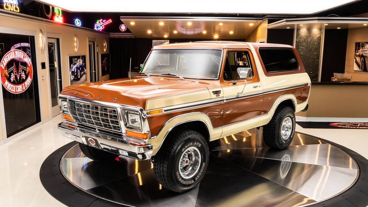 This 1979 Ford Bronco Ranger XLT 4×4 looks brand-new