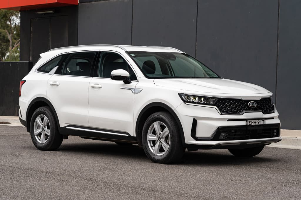 2021 Kia Sorento S diesel Review - GearOpen.com