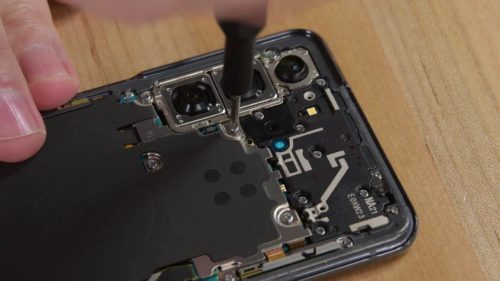 iFixit teardown shows the Samsung Galaxy S21 is easier to repair than the S20, still not perfect