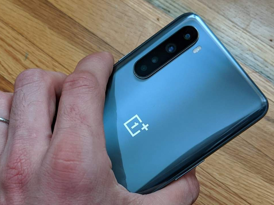 OnePlus Nord OxygenOS 11 update paused due to bug complaints