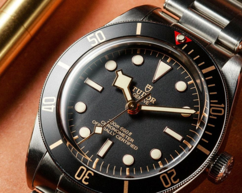 Why Watch Lovers Should Embrace Wearing Small Watches