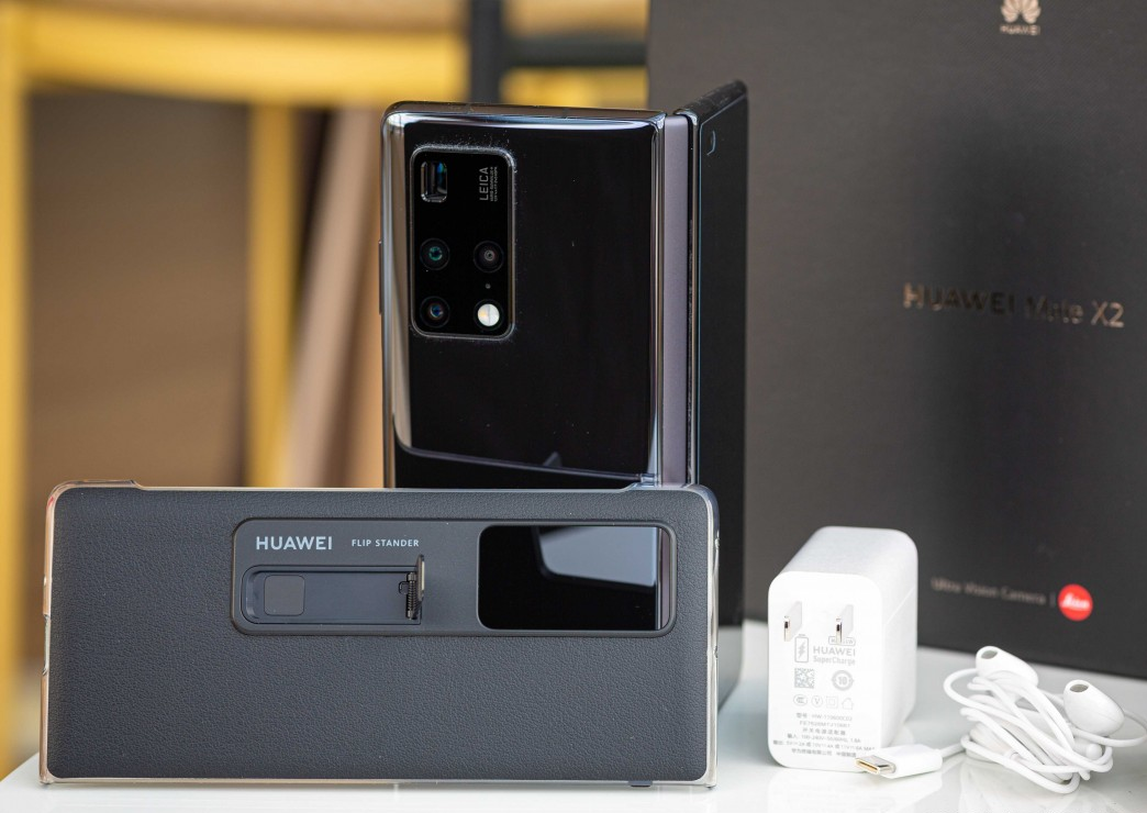 Huawei Mate X2 in for review