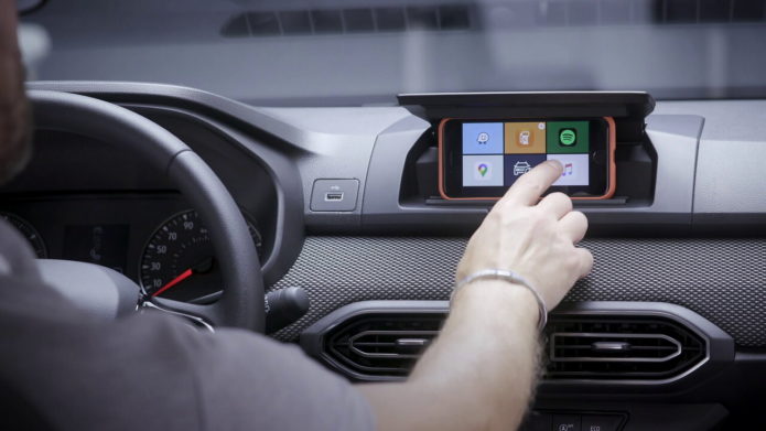 Dacia’s innovative Media Control turns your smartphone into an infotainment display screen
