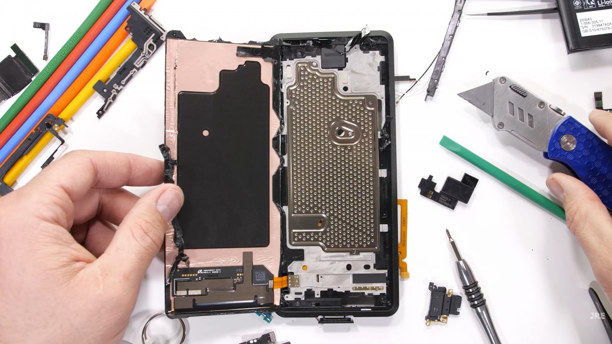 Sony Xperia Pro has the largest vapor cooling chamber in a phone yet