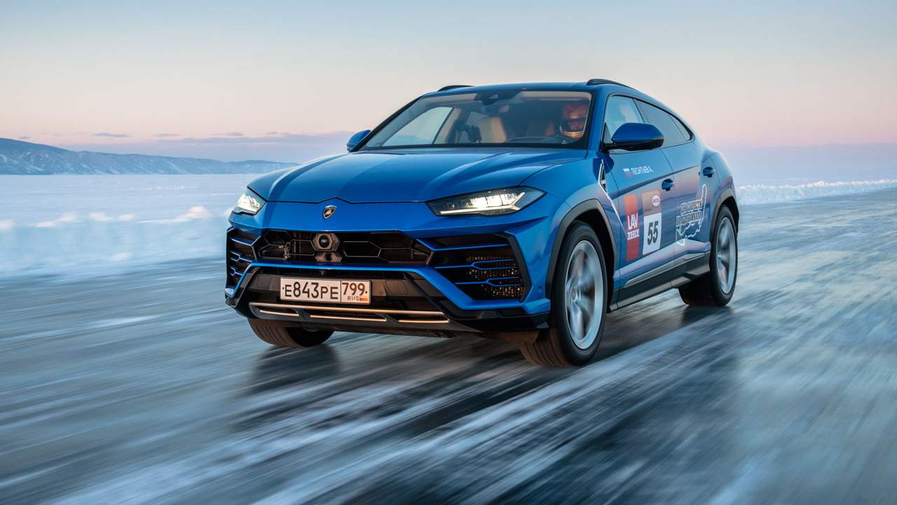 Lamborghini Urus grabs ice racing speed record