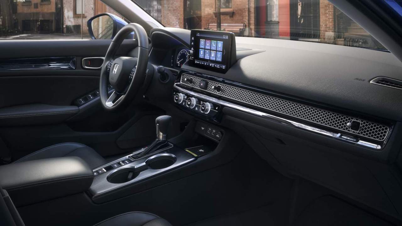 I can’t stop looking at the 2022 Honda Civic’s dashboard