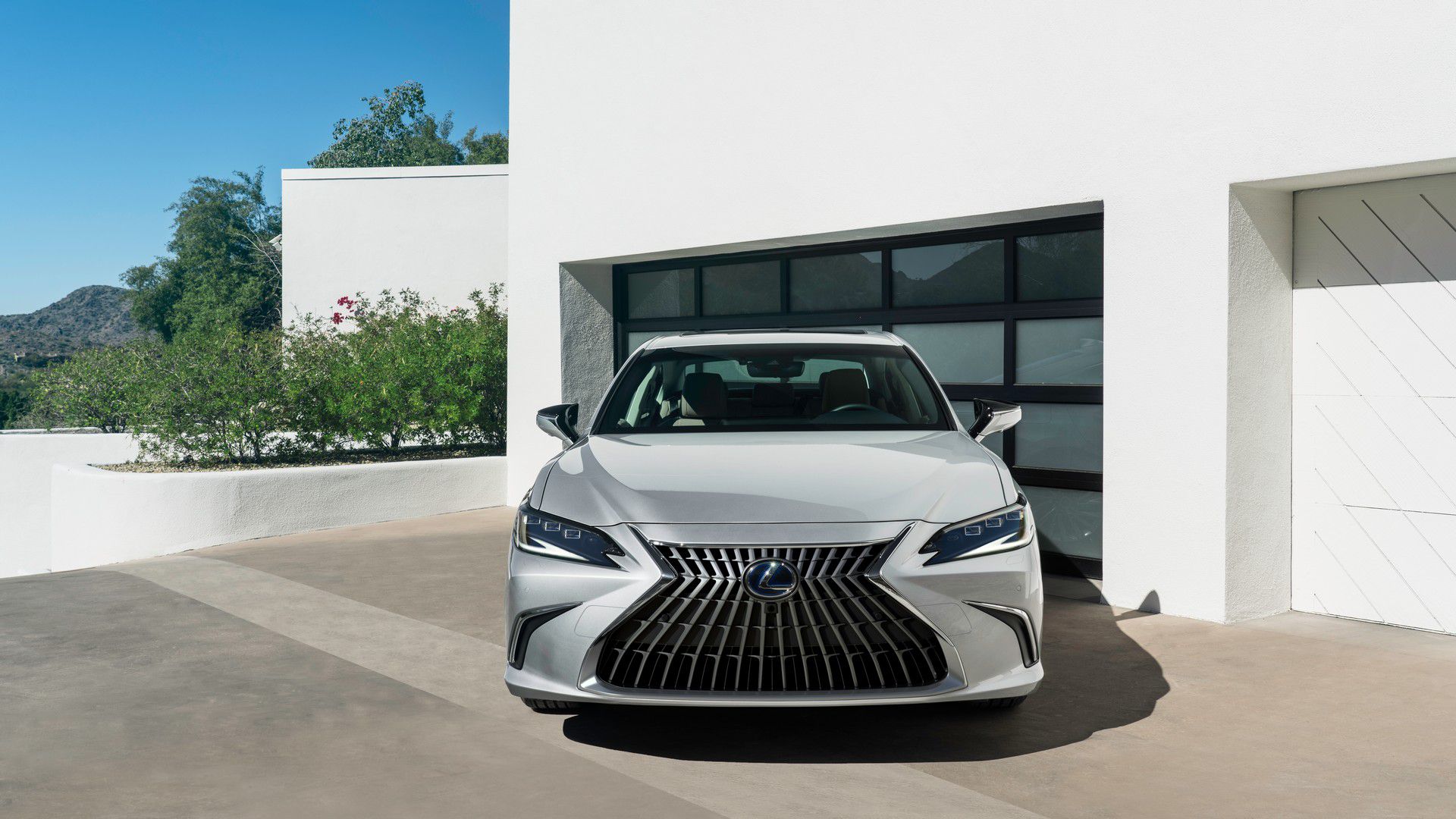2022 Lexus ES Arrives With Tweaked Tech, New 300h F Sport Trim