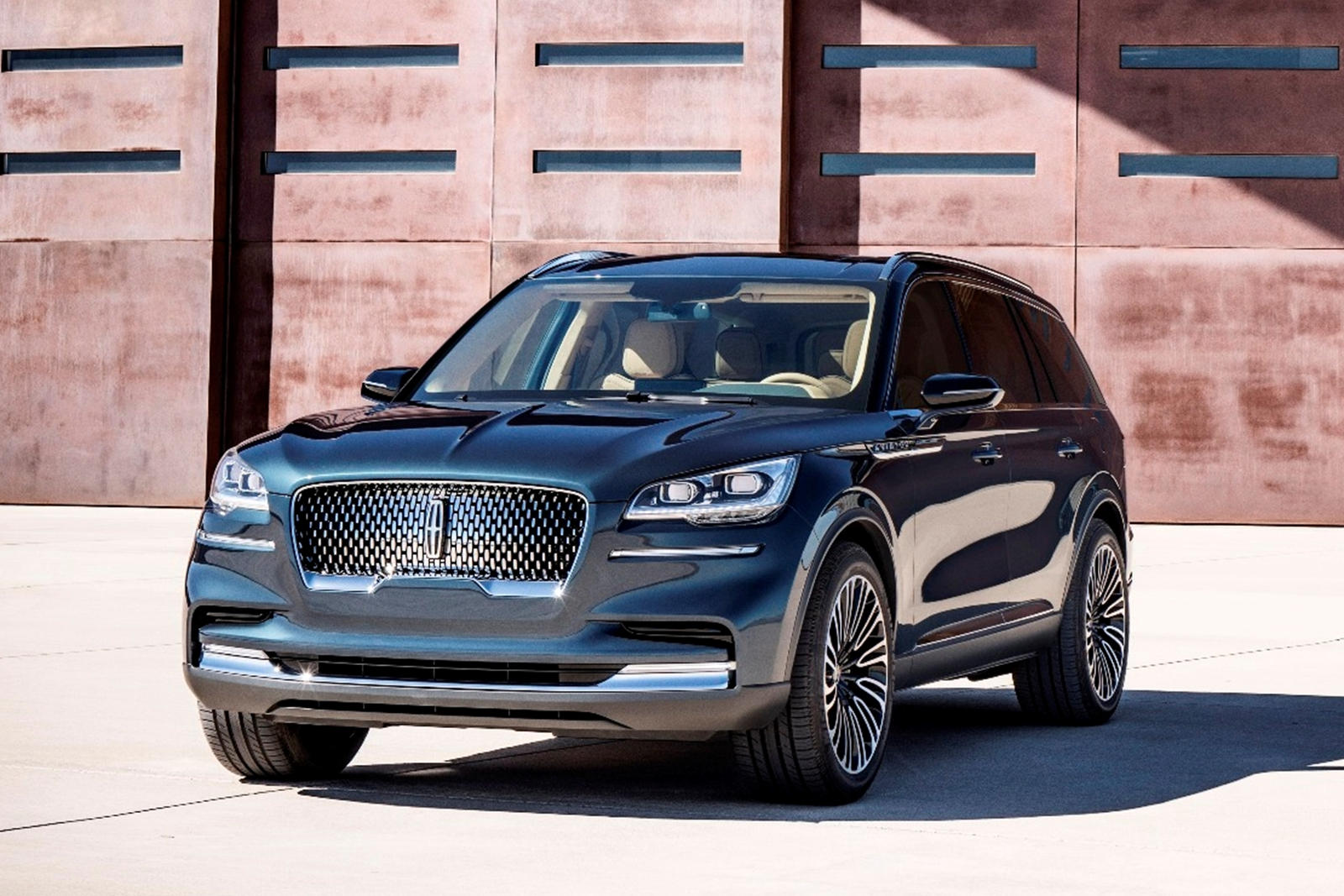 2022 Lincoln Aviator: Choosing the Right Trim