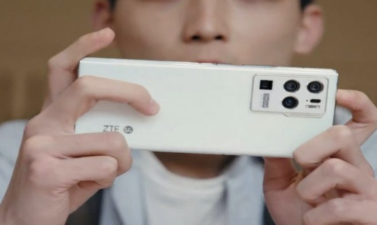 ZTE’s wild Axon 30 Ultra packs three 64MP cameras and an 8MP periscope lens