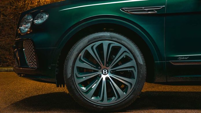 This one-off 2021 Bentley Bentayga Hybrid is as green as it gets