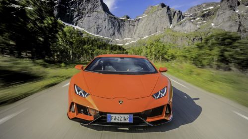 Lamborghini adds new connectivity services to the Huracan EVO