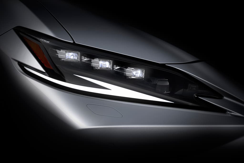 New Lexus ES teased