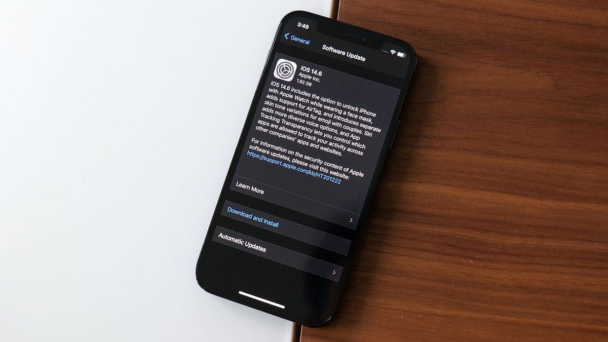 Update Your IPhone To IOS 14.6 Now — Apple Issues Urgent Security Fix ...