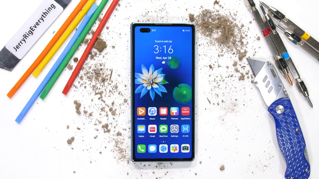 Huawei Mate X2 foldable phone has some durability surprises