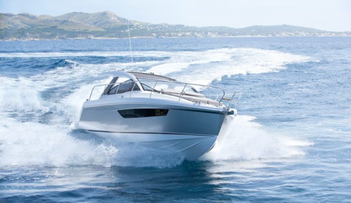 Sealine S330 yacht tour: Capacious coupe is a home away from home