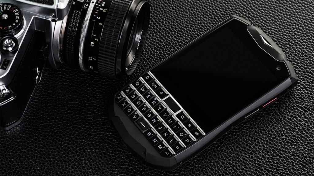 Unihertz Titan Pocket Review - GearOpen.com