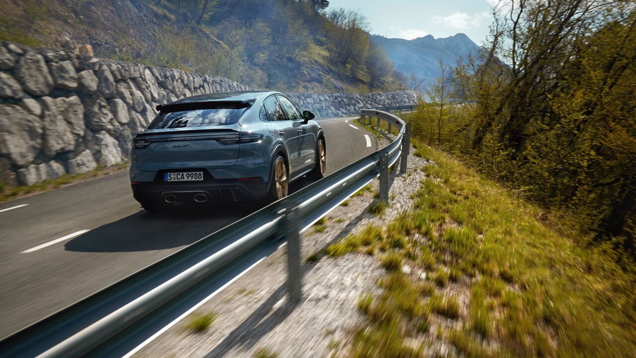 2022 Porsche Cayenne Turbo GT