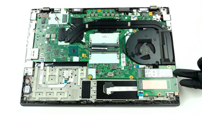Inside Lenovo ThinkPad P15v