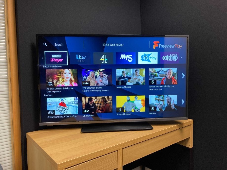 Panasonic TX-43HX580B Review