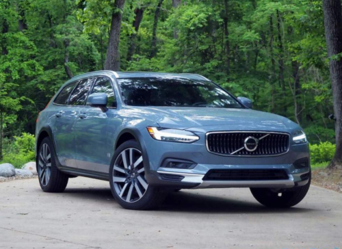 2021 Volvo V90 Cross Country Review: Compelling Confidence