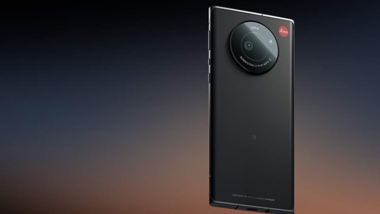 Leica Leitz Phone 1 wraps a hefty 20MP 1-inch camera in familiar design ...