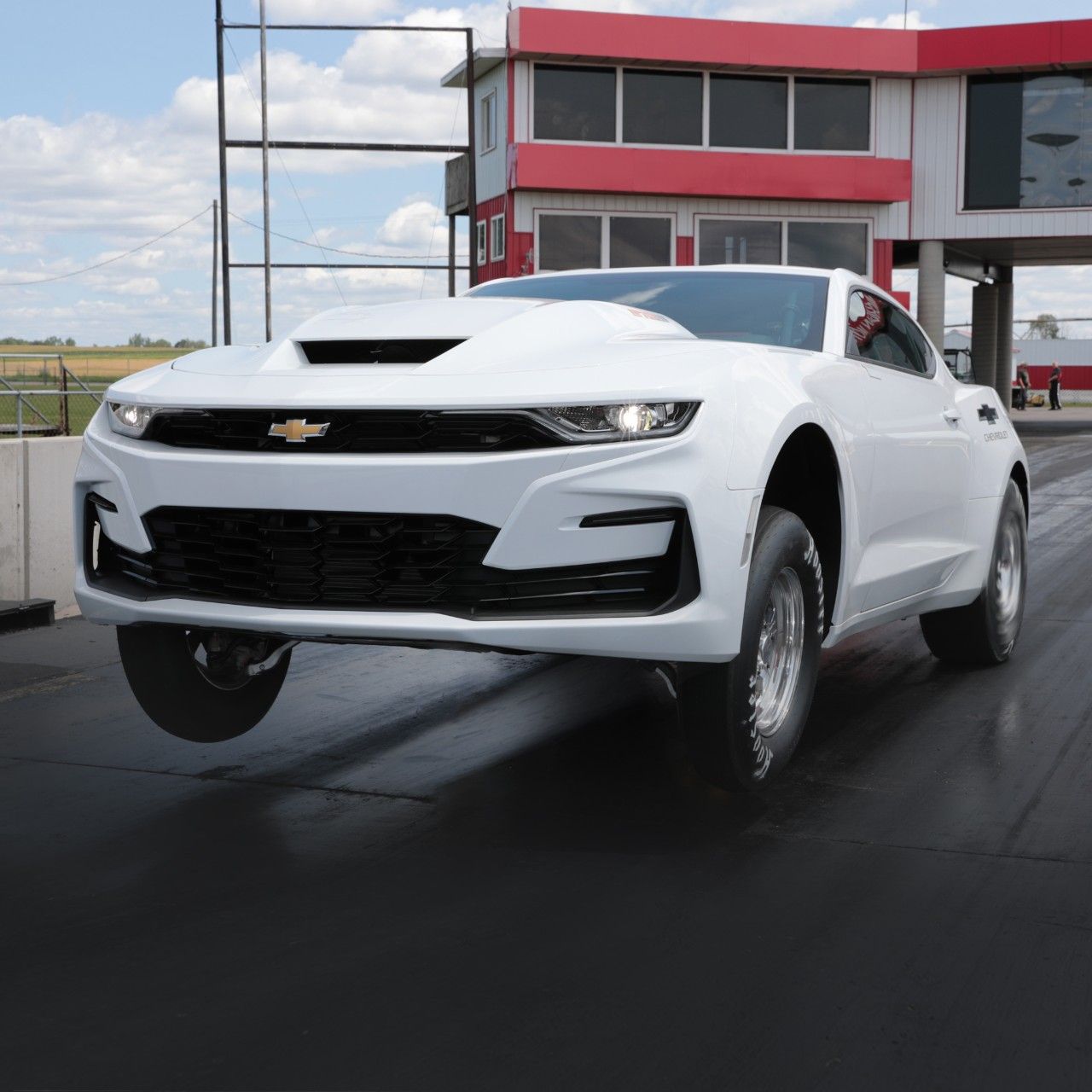 2022 Chevrolet COPO Camaro Gets 9.4-liter Big Block V8 Power