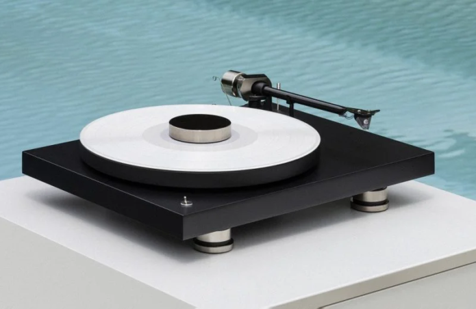 Debut PRO turntable