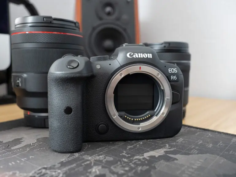 3 Cameras That Will Nail the Shot for Birding Photography