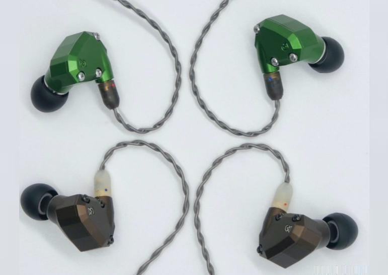 Campfire Audio Holocene vs Andromeda – Comparison and Review