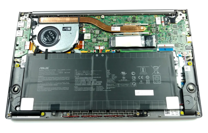 Inside ASUS VivoBook S14 S435